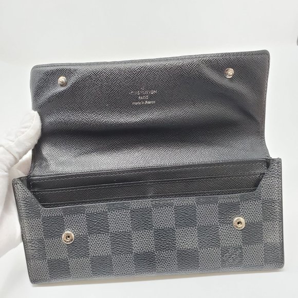 Auth Louis Vuitton Wallet - Picture 8 of 12